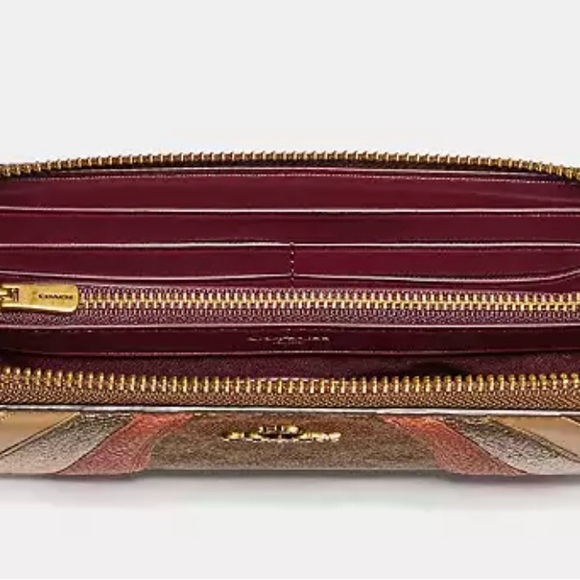 COACH | Slim Accordion Zip Wallet In Sig Canvas Wave Patchwork - Picture 3 of 3